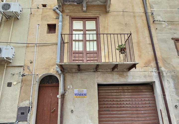 Landsbyhus i Collesano, Palermo, Collesano - € 29.000 | Ref: 10533 - foto 1